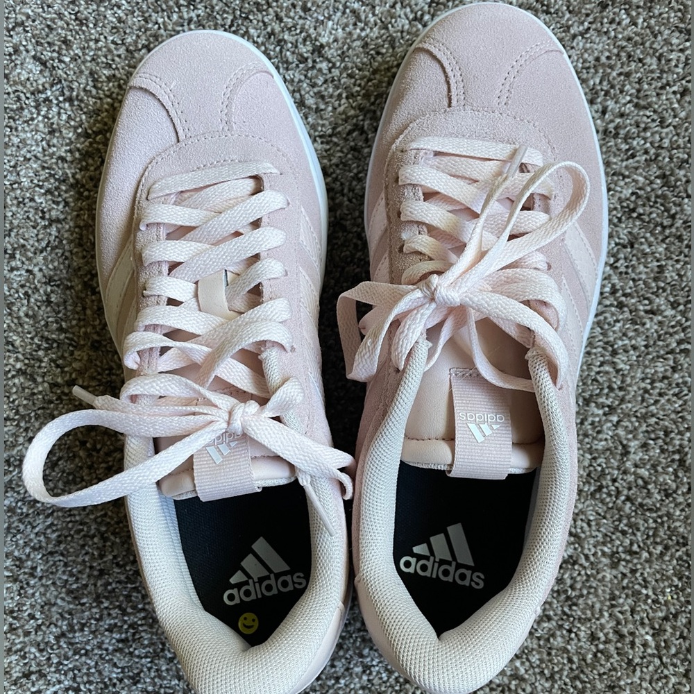 Adidas Women’s VL Court 3.0 Sneaker 7.5
